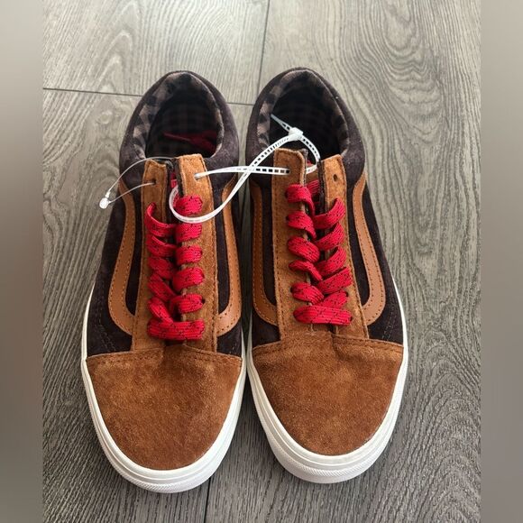 Vans Pro Suede Sneaker Men Vans Men\'s Suede Low-Top Sneakers in Brown with Red Laces